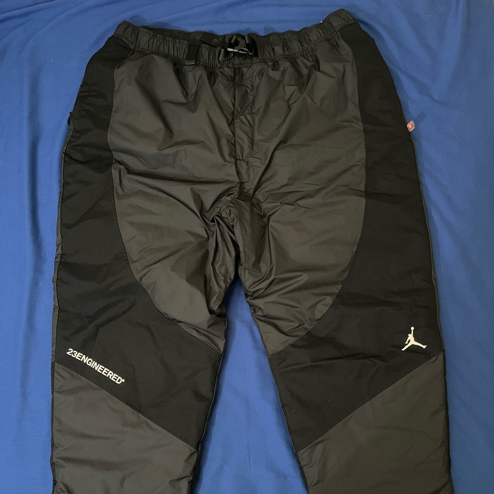 Air Jordan 23 Engineered Woven Insulated Pant DC 9658-010